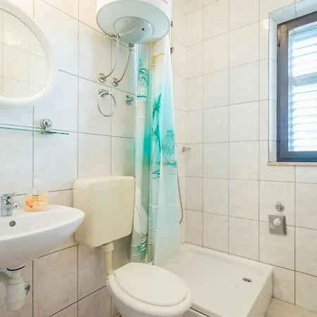 Apartamento Neva- Two Bedroom With Balcony 4r Selca (Brac)